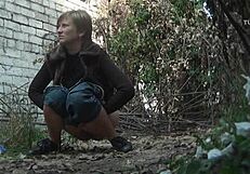 Hidden camera captures outdoor urination: A must-see